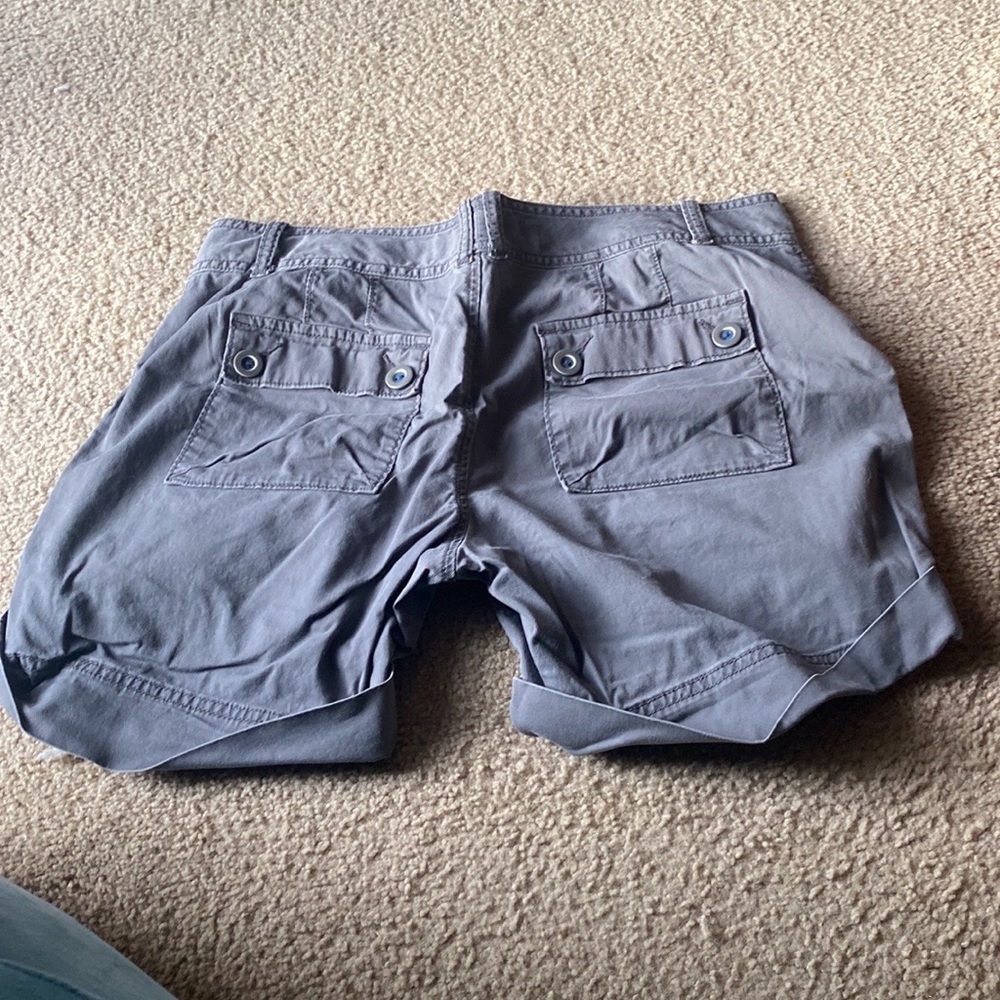 Gray shorts - Picture 6 of 11